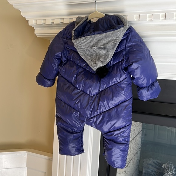 Winter puffy suit with snaps & attached beanie - Picture 2 of 2